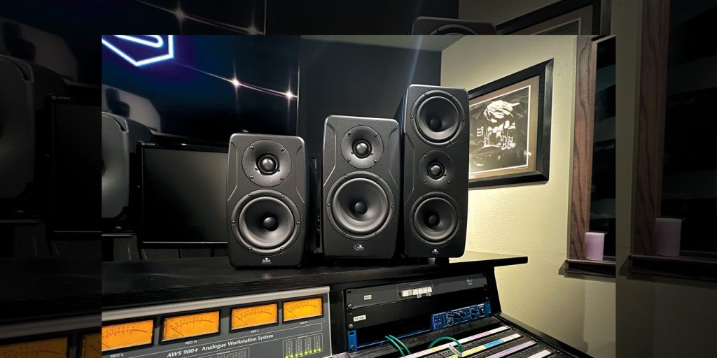 IK Multimedia iLoud Precision Monitors